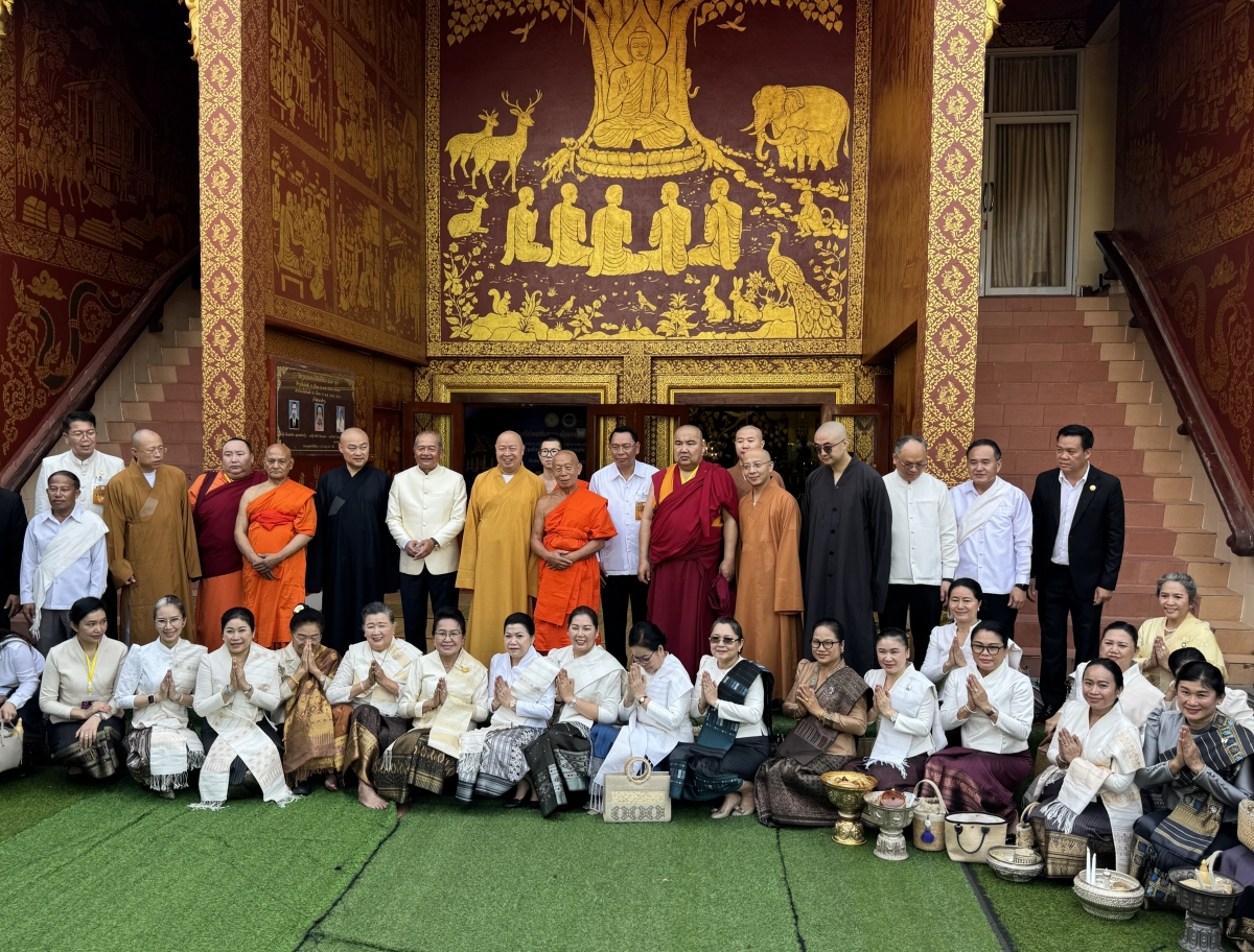 Lễ hội mãn chay diễn ra tại chùa Sisaket có sự tham sự của lãnh đạo cấp cao Lào và đại diện đến từ 29 nước. Ảnh: Trần Tuấn/VOV-Vientiane