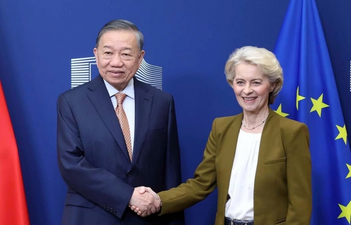  -Tổng Bí thư, Kruanh dak Tô Lâm mâp Kruanh Ủy ban châu Âu Ursula von der Leyen.