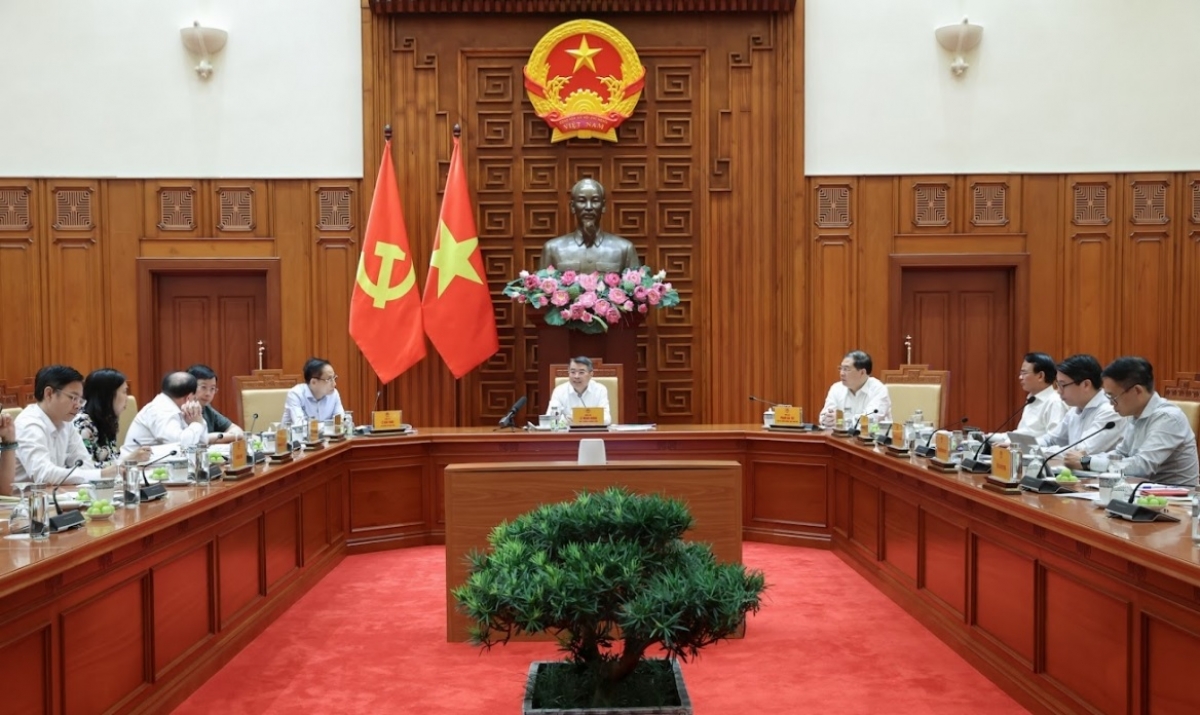 Khua dêh čar ơi Lê Minh Hưng git gai mông jơnum