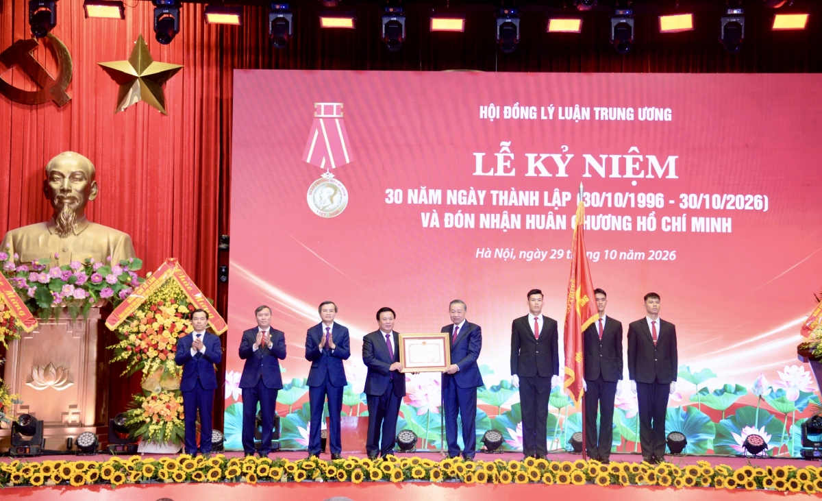 Khua ping gah, Khua mir sir ơi Tô Lâm brơi Miđai Hồ Chí Minh kơ Khul čih tơlơi pơtô djơ̆ bruă kơđi čar