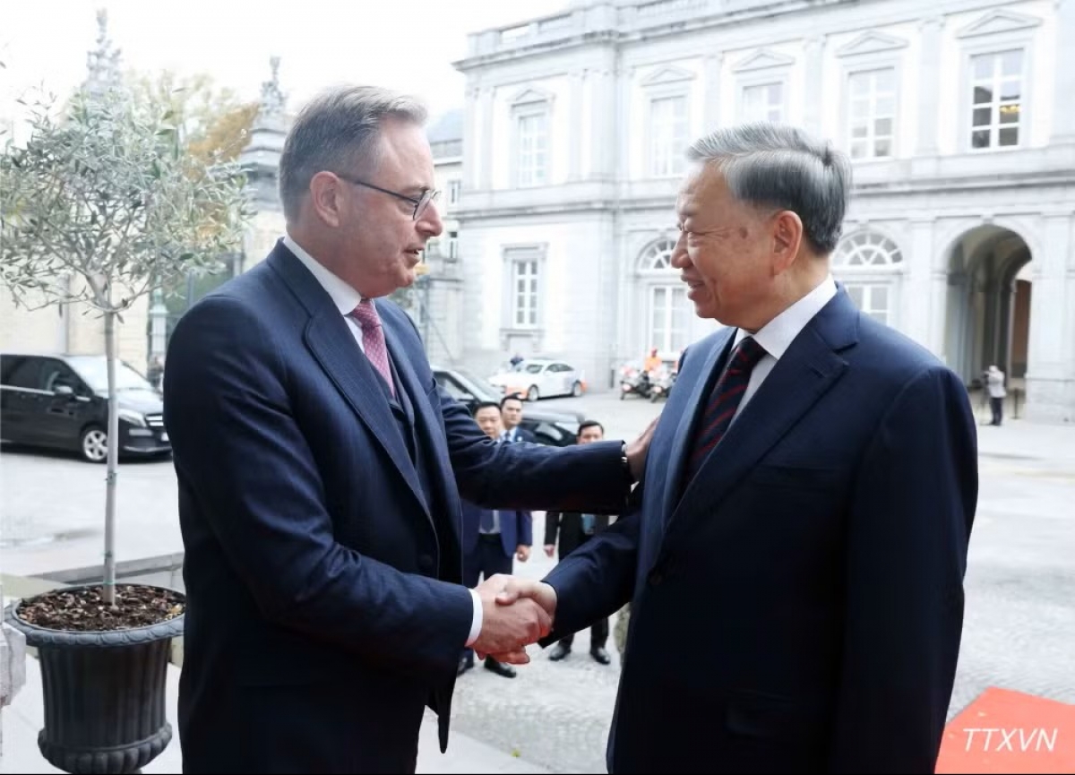 Thủ tướng Bỉ Bart De Wever đón Tổng Bí thư, Chủ tịch nước Tô Lâm. (Ảnh: TTXVN)